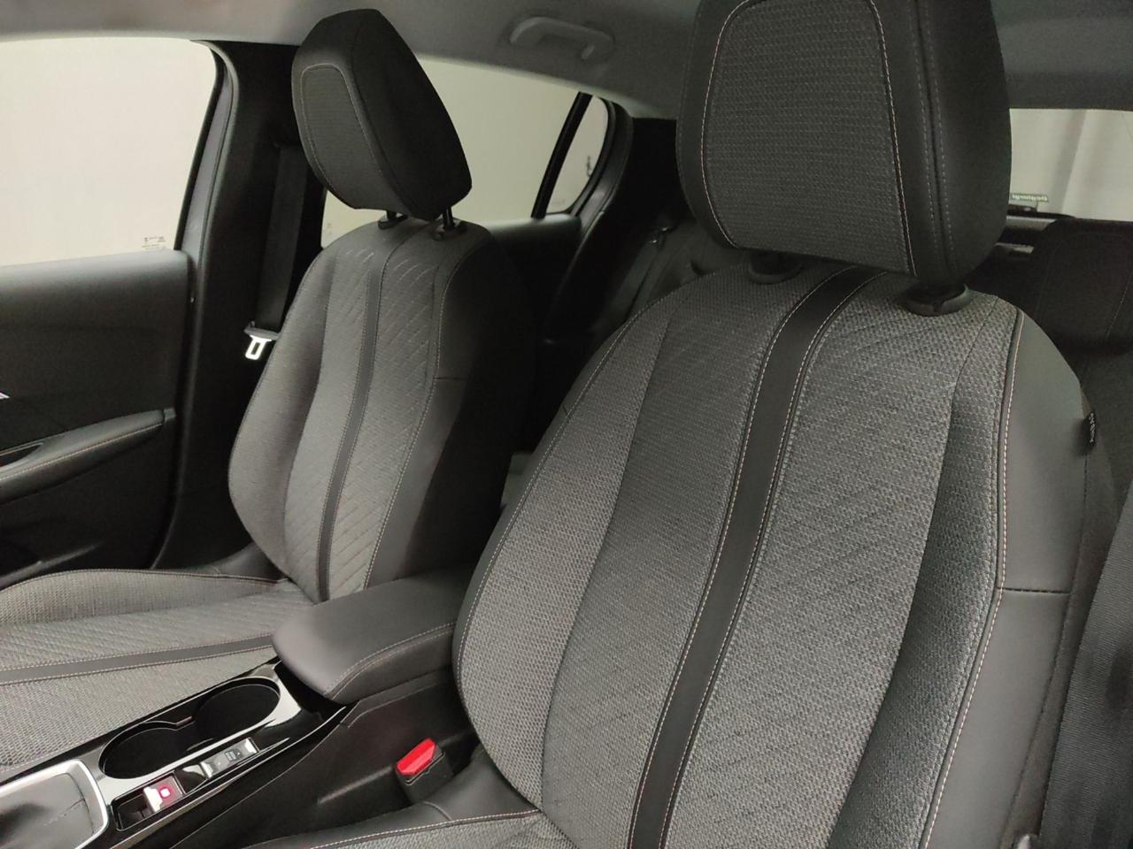 Peugeot Peugeot 208 usata 23