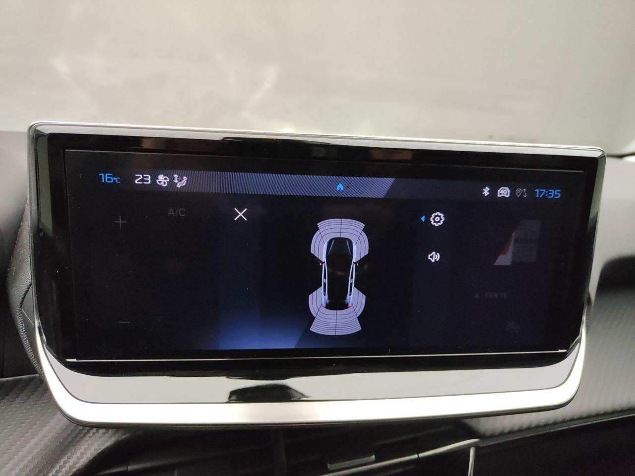 Peugeot Peugeot 208 usata 12