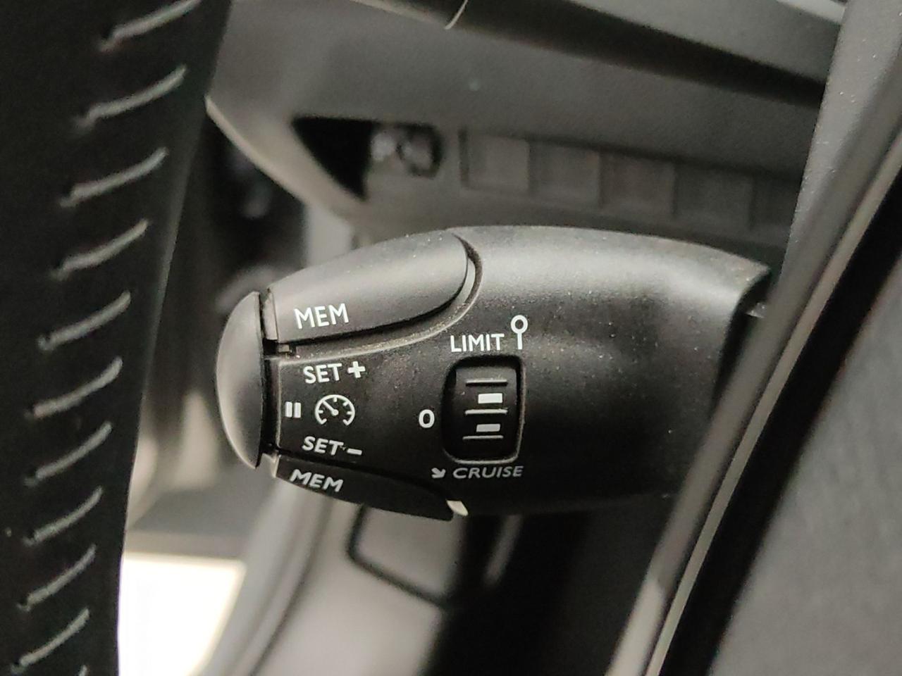 Peugeot Peugeot 208 usata 5