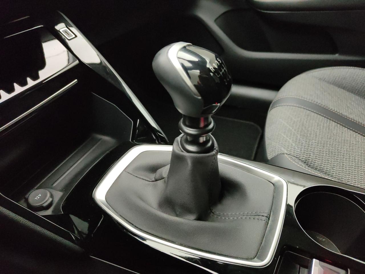 Peugeot Peugeot 208 usata 17