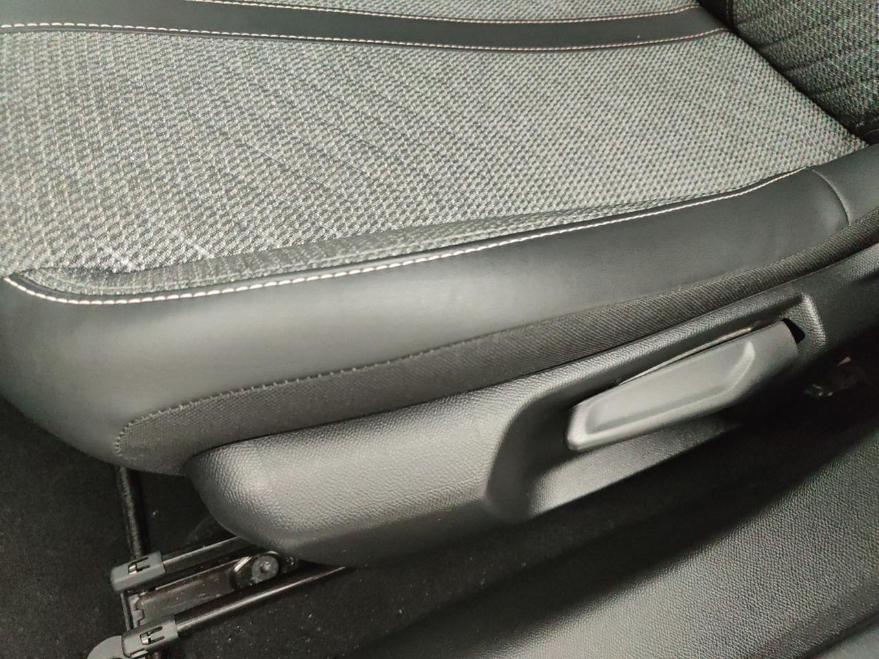 Peugeot Peugeot 208 usata 21