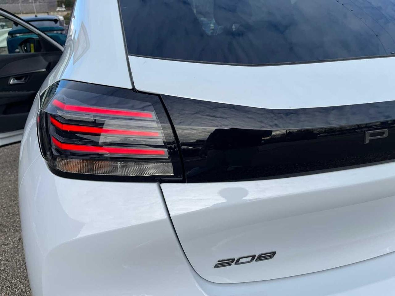 Peugeot Peugeot 208 usata 8