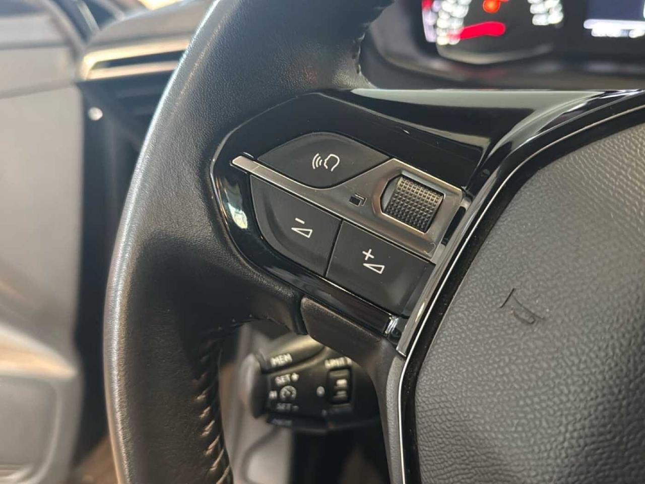 Peugeot Peugeot 208 usata 12