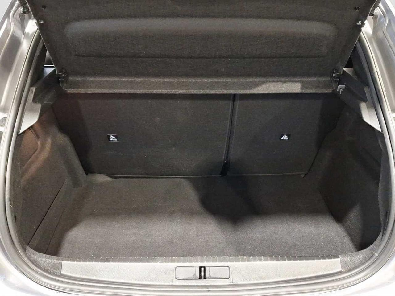 Peugeot Peugeot 208 usata 9