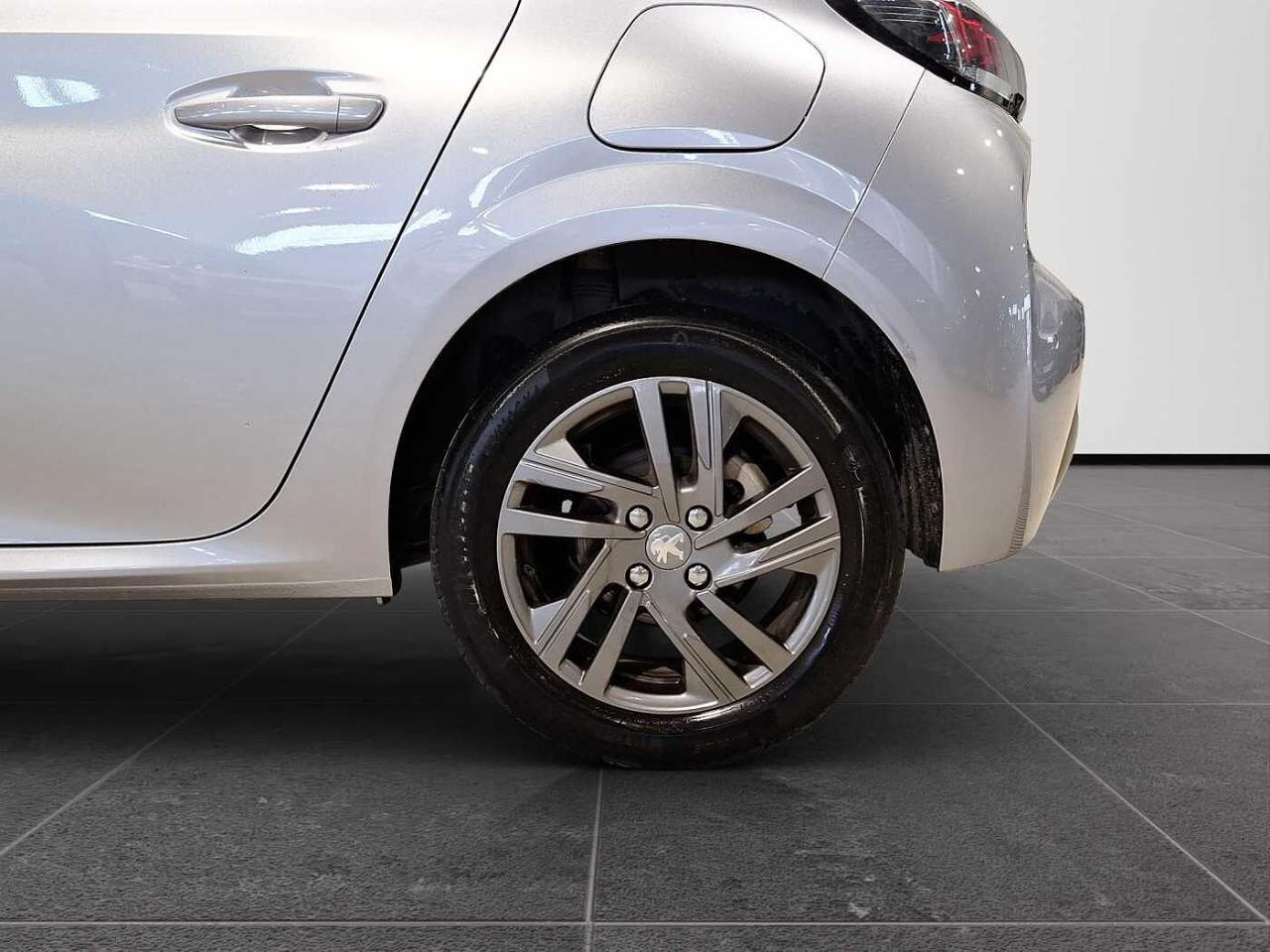 Peugeot Peugeot 208 usata 12