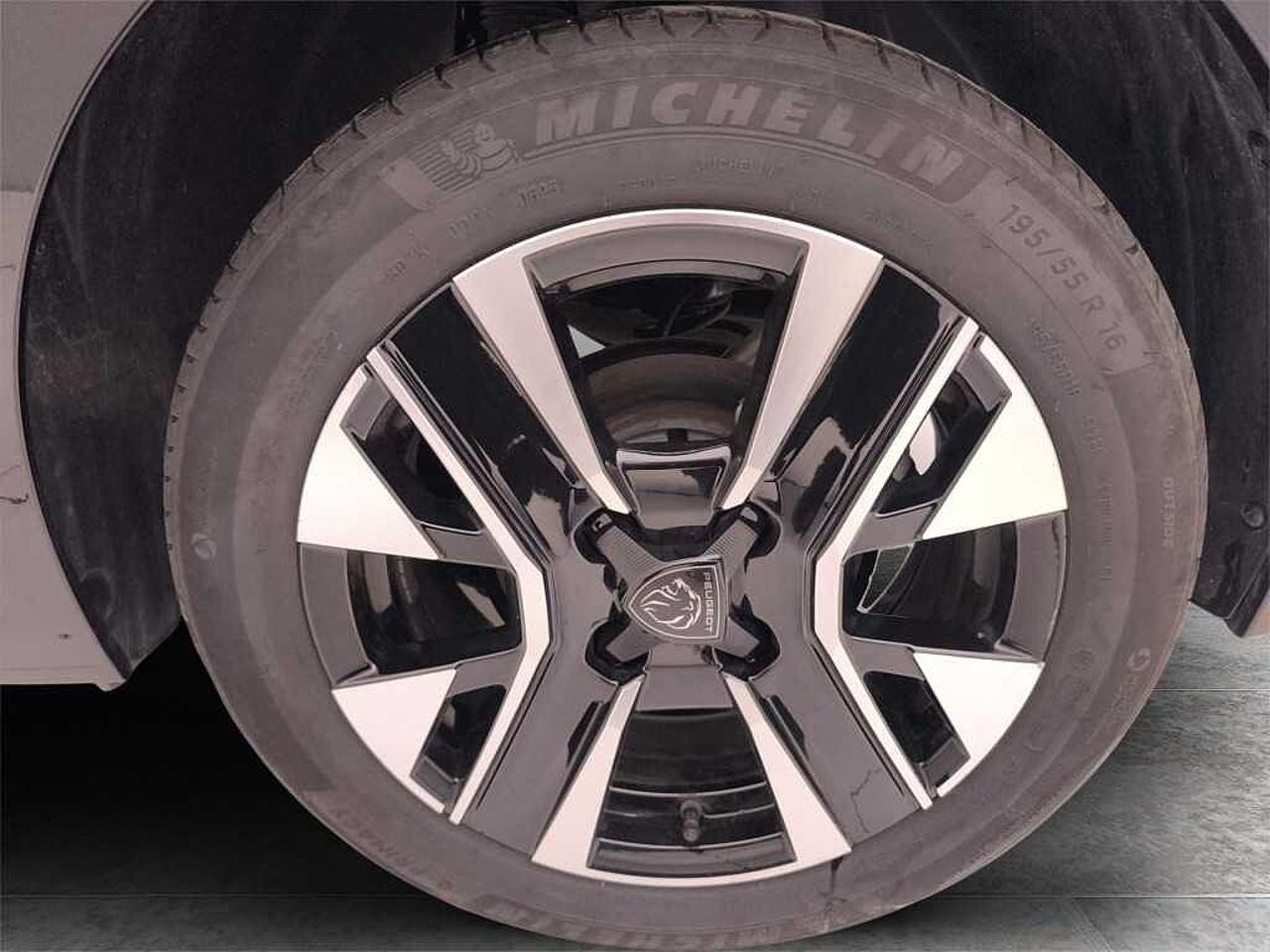 Peugeot Peugeot 208 usata 13