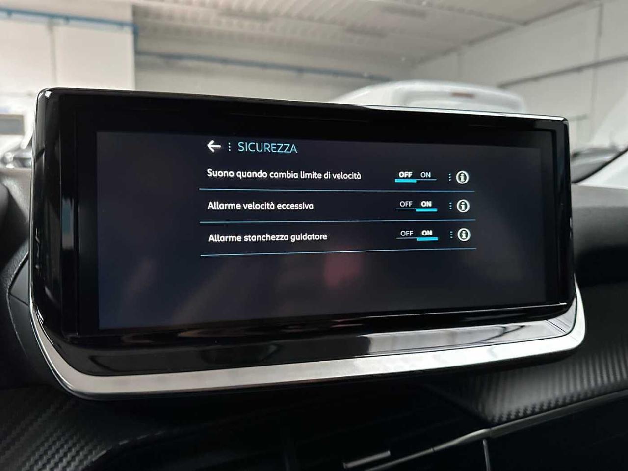 Peugeot Peugeot 208 usata 12