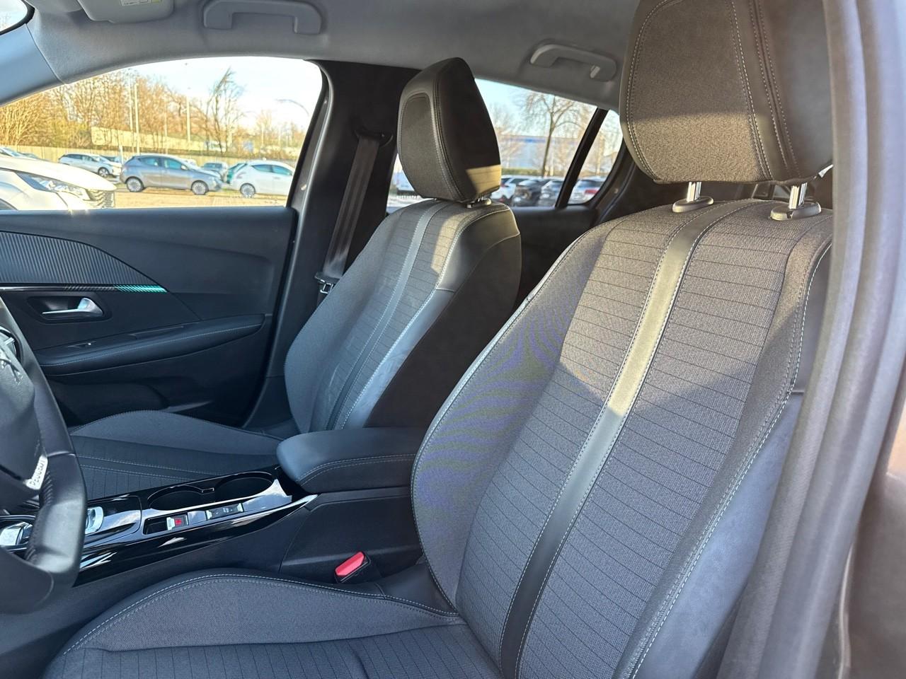 Peugeot Peugeot 208 usata 21