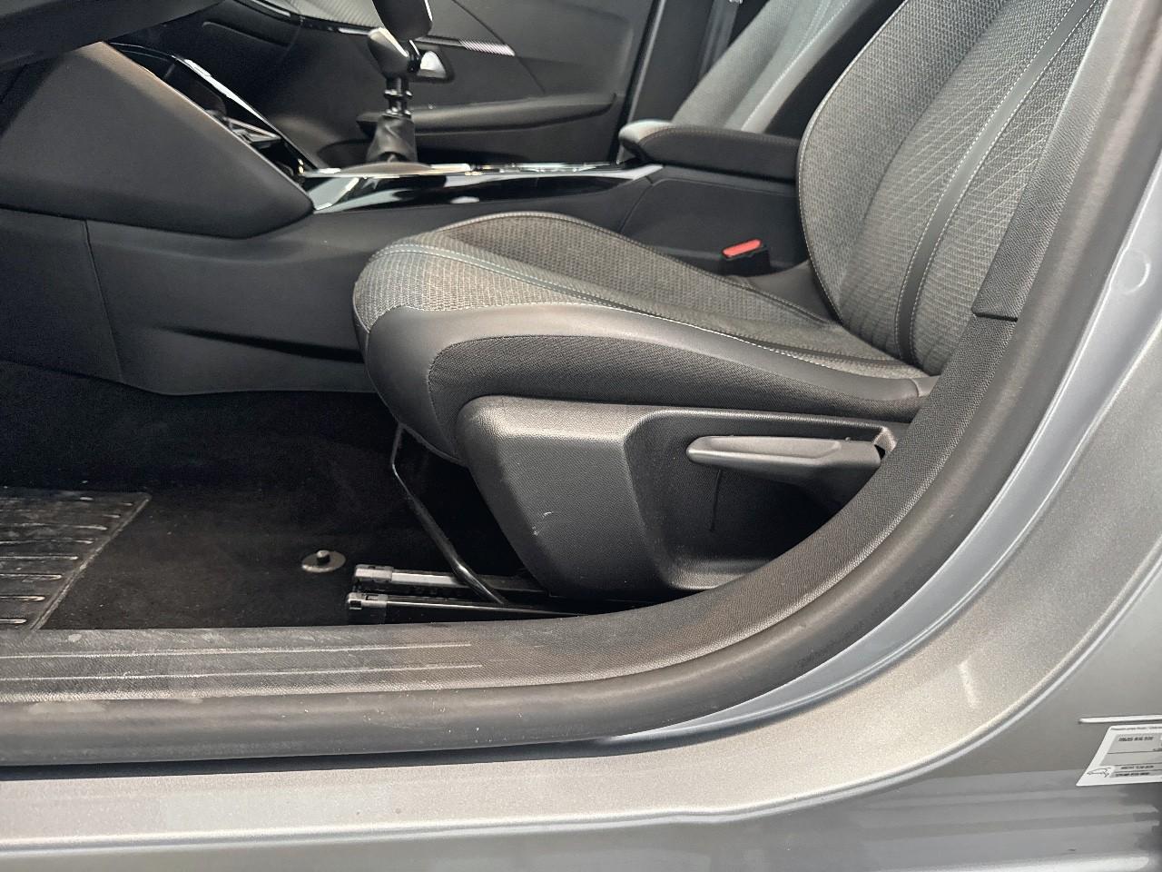 Peugeot Peugeot 208 usata 8