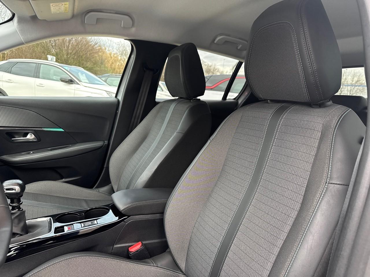 Peugeot Peugeot 208 usata 21