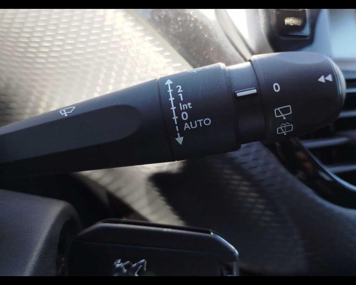 Peugeot Peugeot 208 usata 16