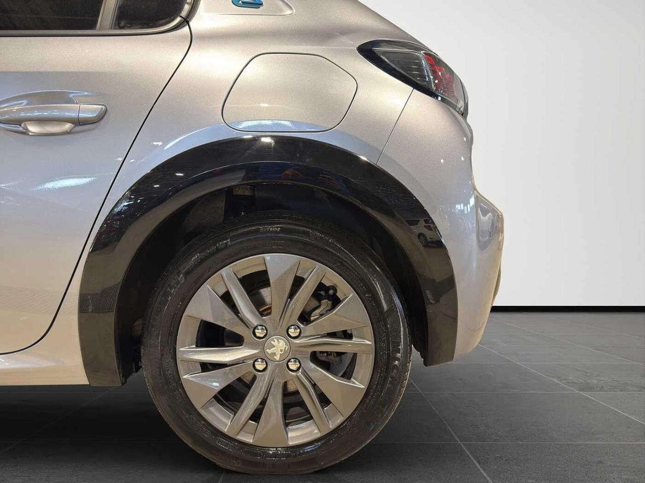 Peugeot Peugeot 208 usata 12