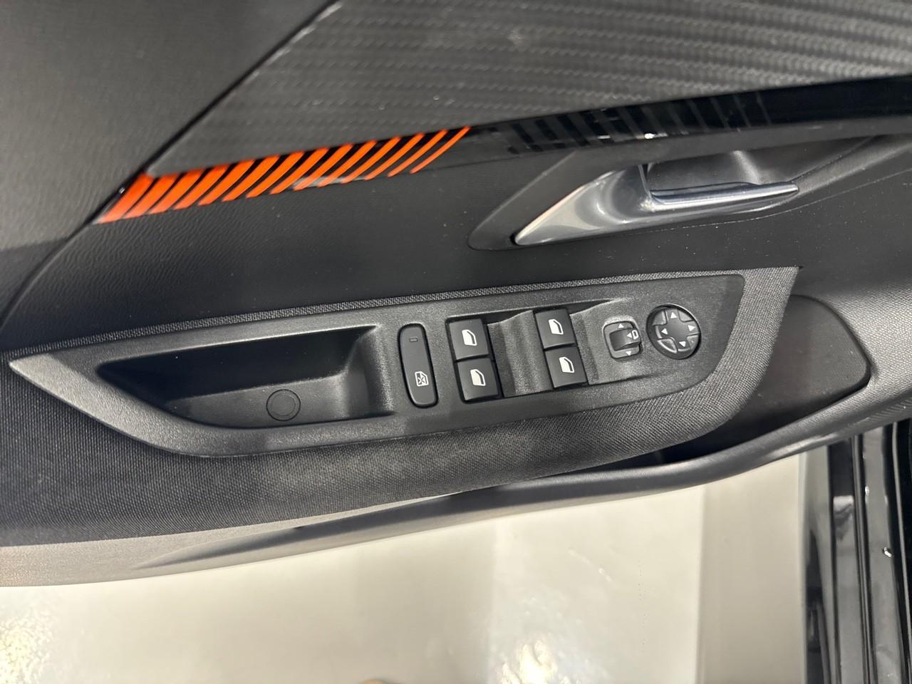 Peugeot Peugeot 208 usata 10