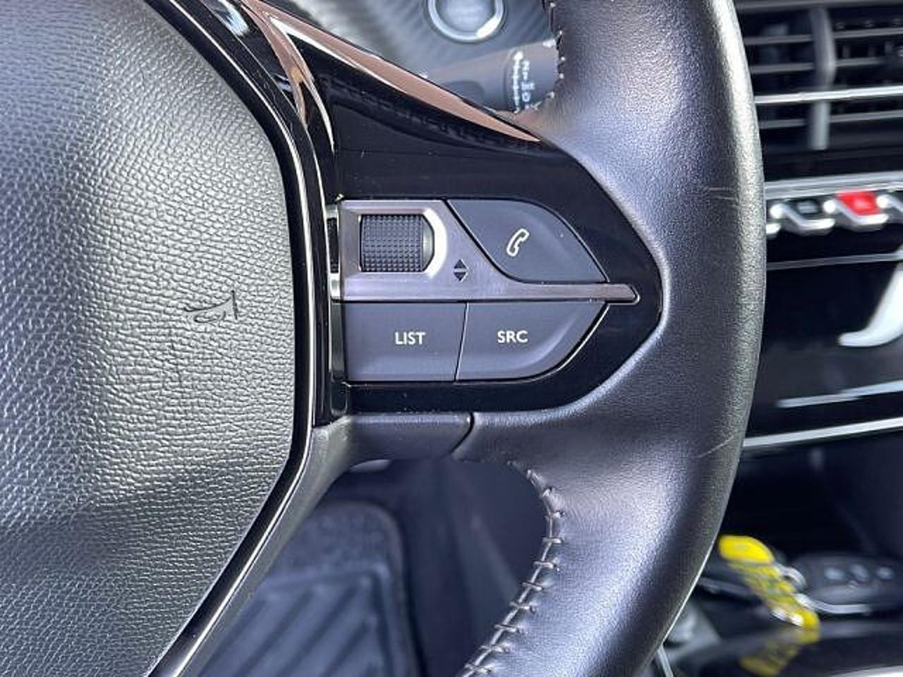 Peugeot Peugeot 208 usata 12