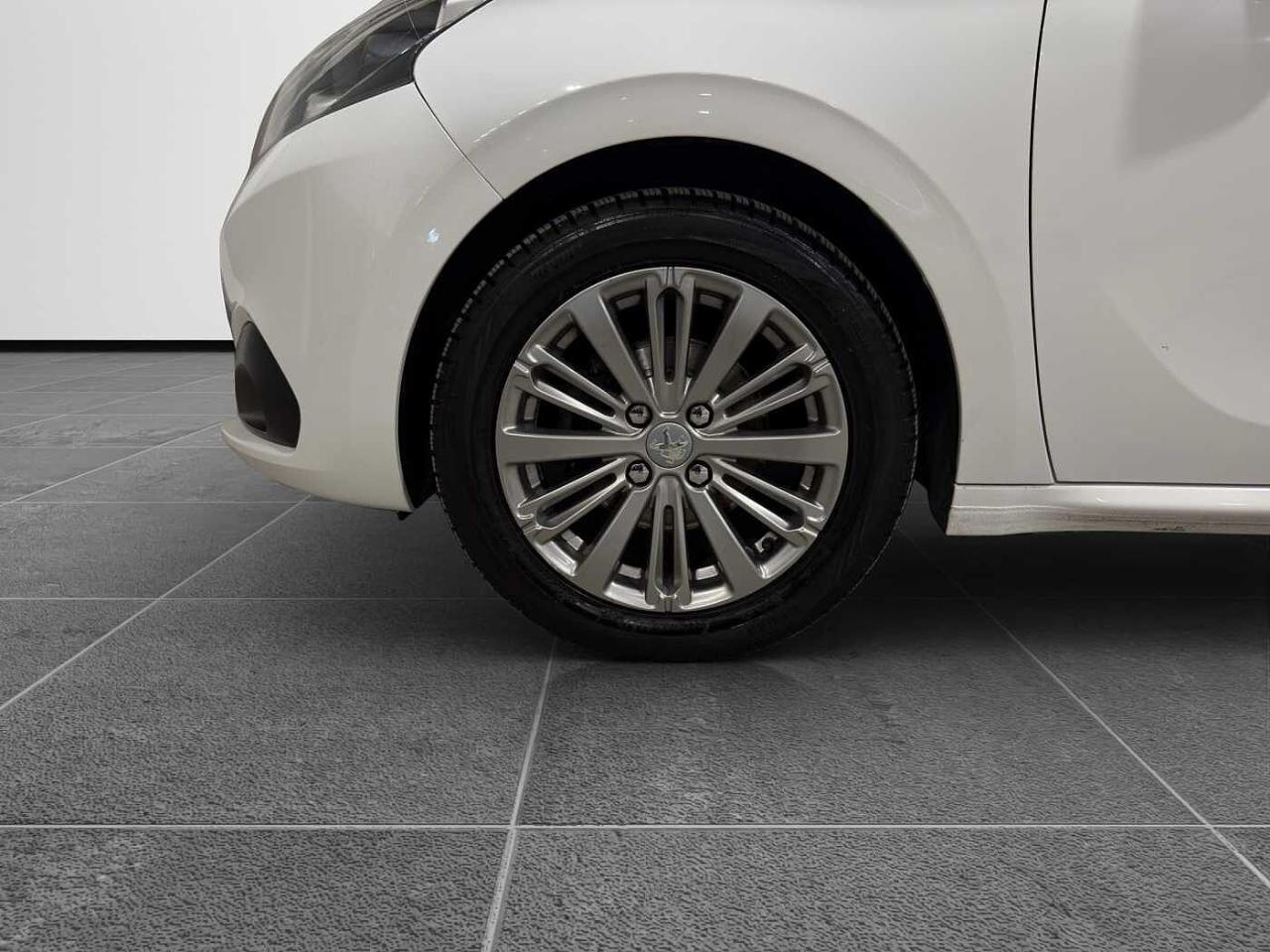 Peugeot Peugeot 208 usata 10