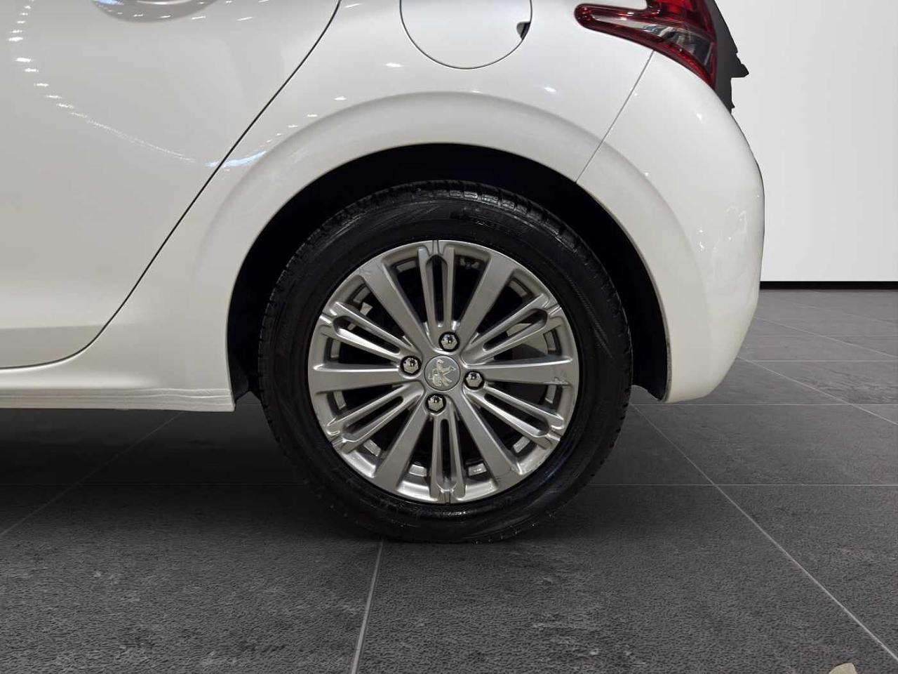 Peugeot Peugeot 208 usata 12