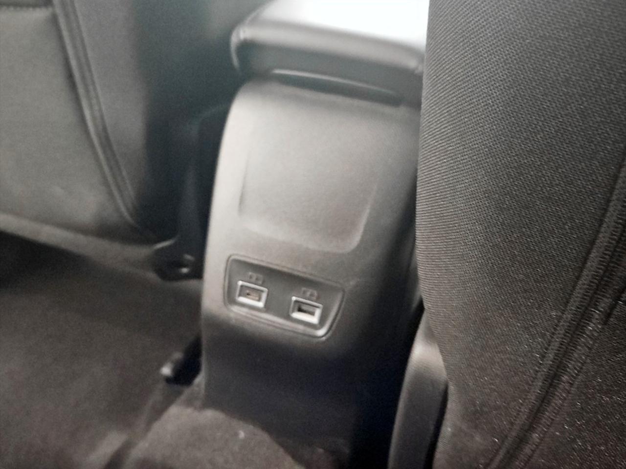 Peugeot Peugeot 208 usata 9