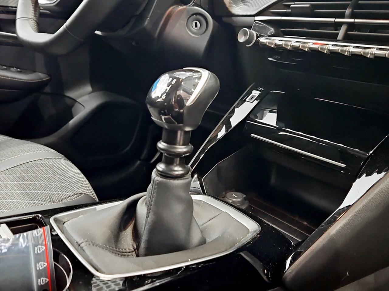 Peugeot Peugeot 208 usata 7