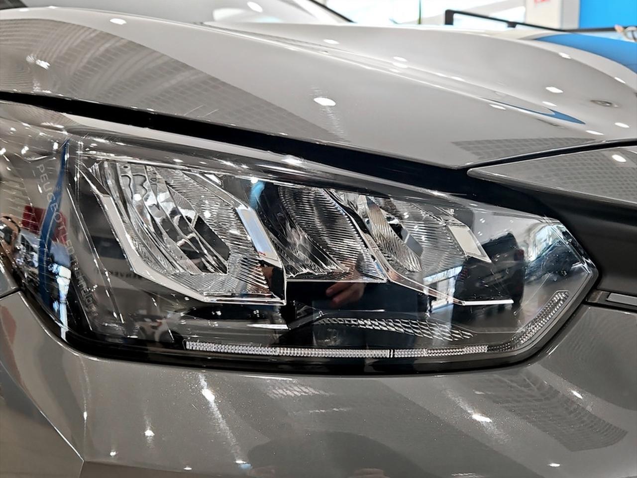 Peugeot Peugeot 208 usata 14