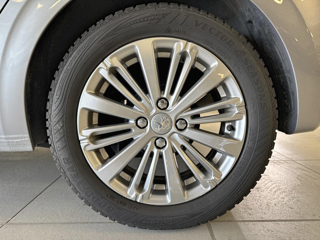 Peugeot Peugeot 208 usata, con GPS