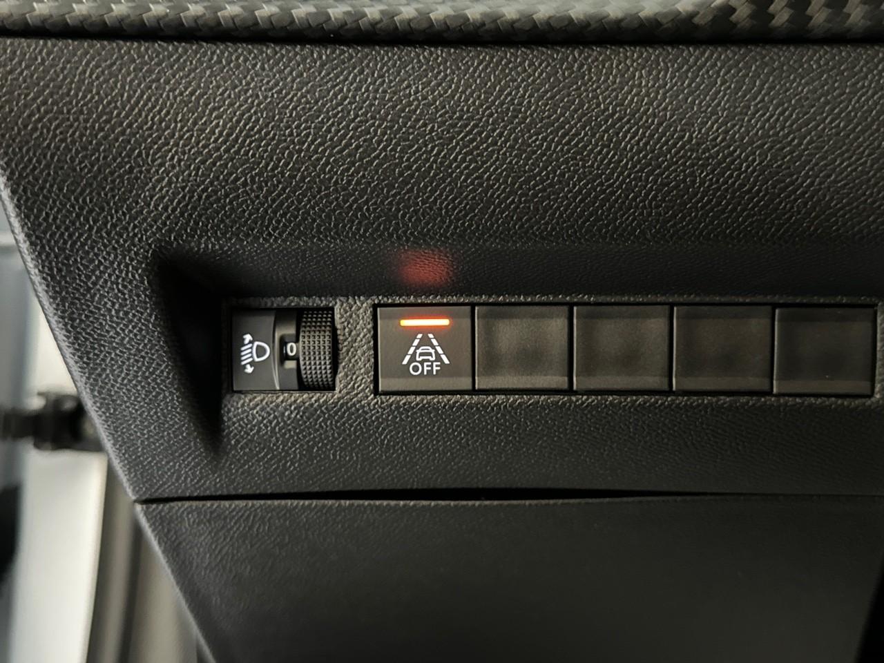 Peugeot Peugeot 208 usata 9