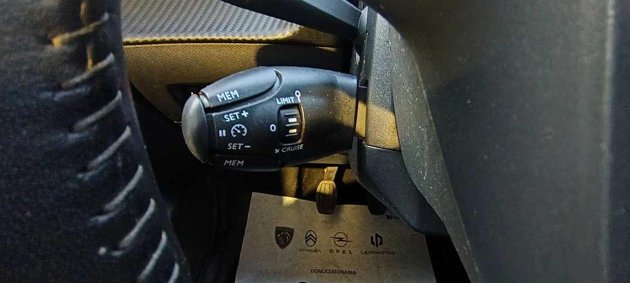 Peugeot Peugeot 208 usata 10