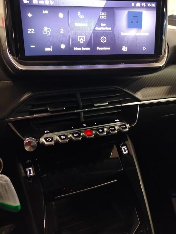 Peugeot Peugeot 208 usata 14