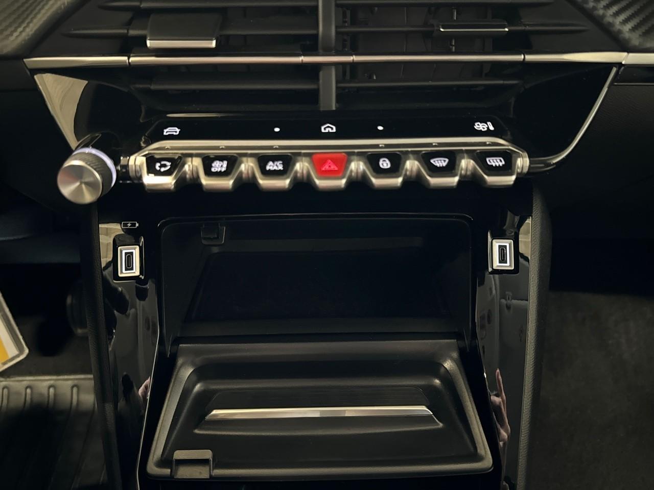 Peugeot Peugeot 208 usata 9