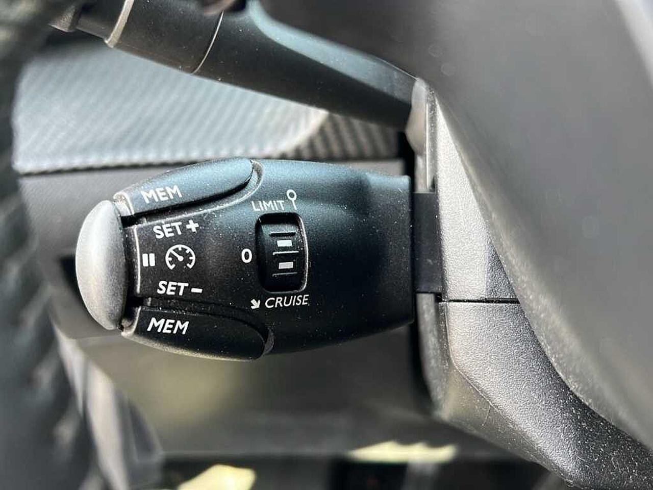 Peugeot Peugeot 208 usata 8