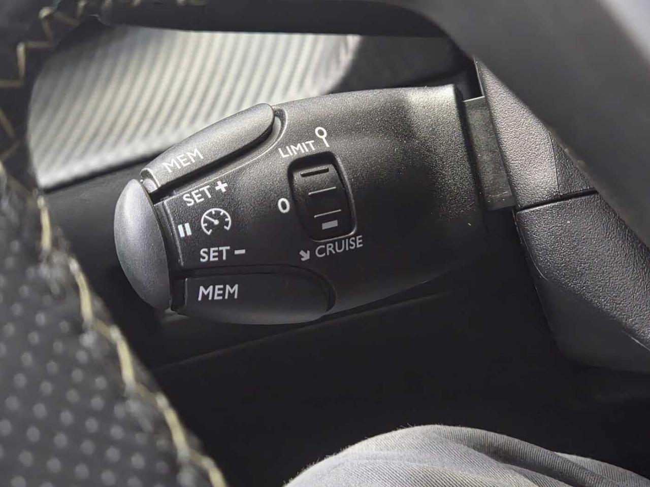 Peugeot Peugeot 208 usata 10