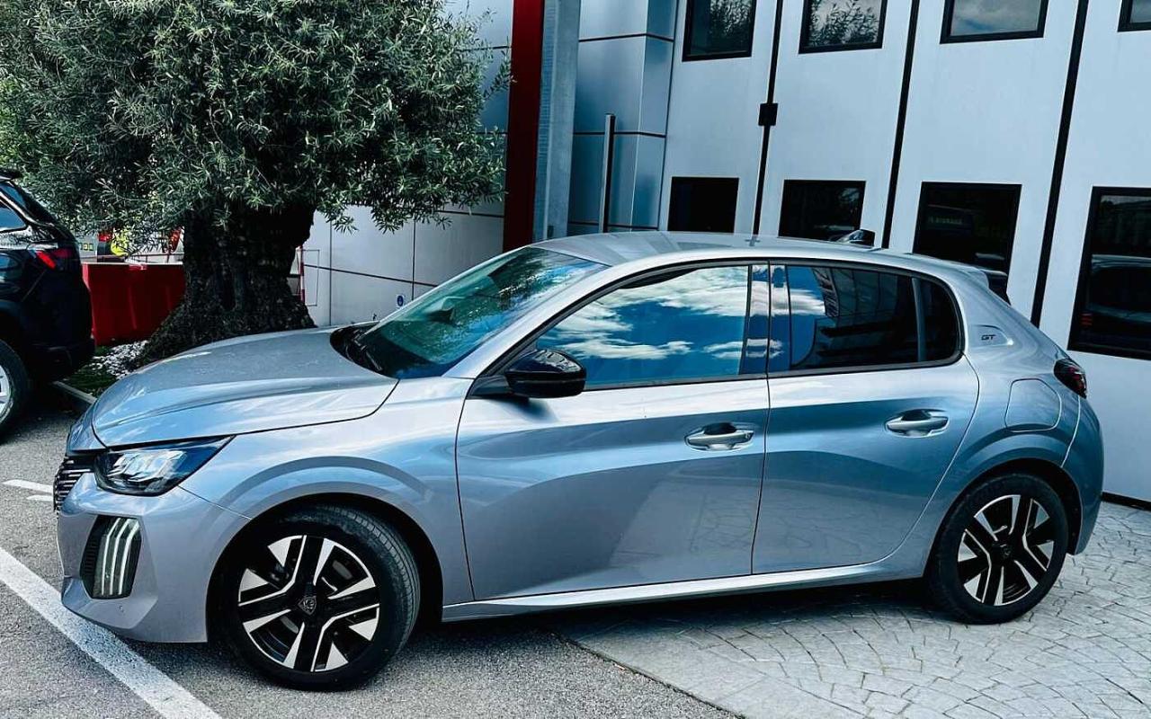 Peugeot Peugeot 208 usata 22