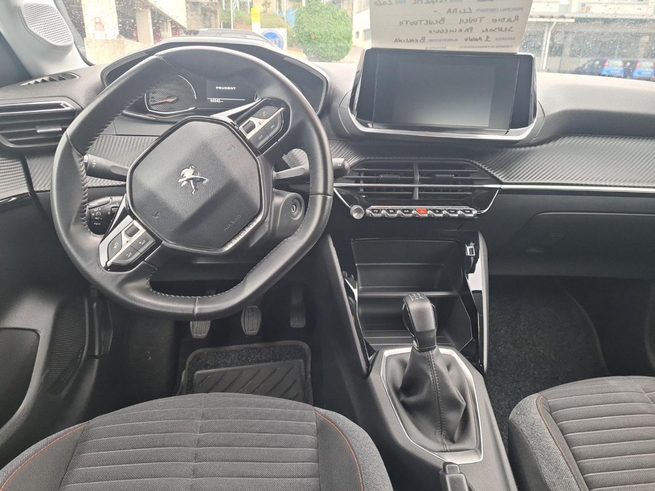 Peugeot 208 - Foto 2