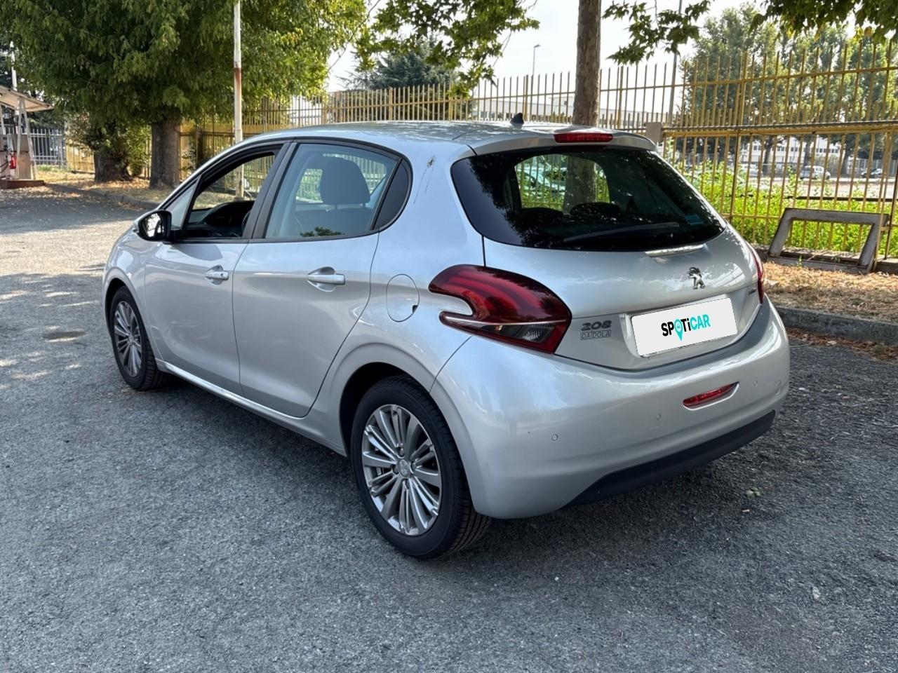 Peugeot Peugeot 208 usata 18