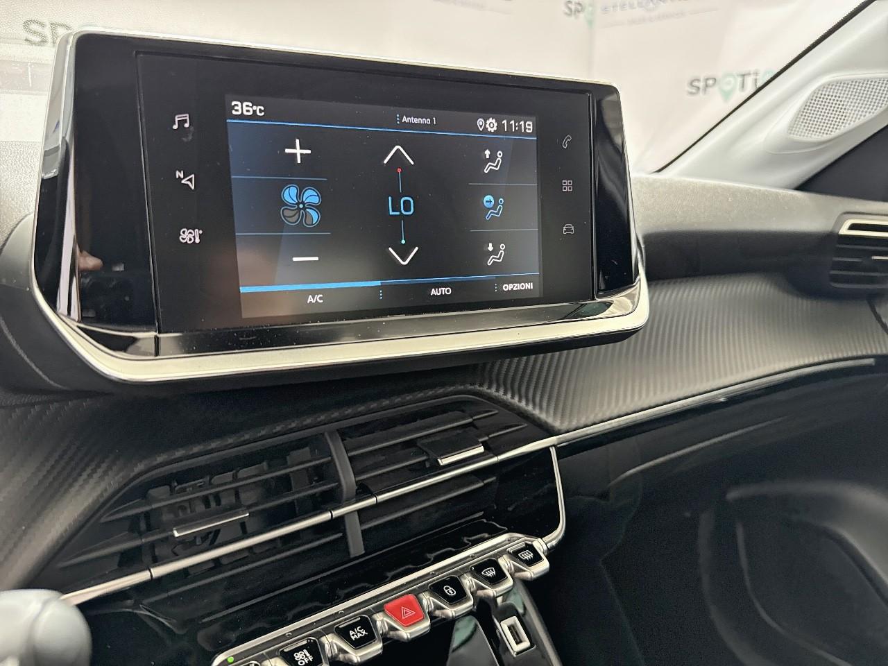 Peugeot Peugeot 208 usata 10