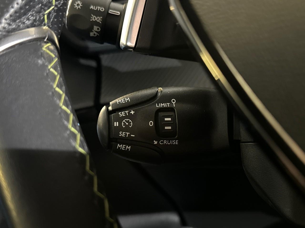 Peugeot Peugeot 208 usata 9