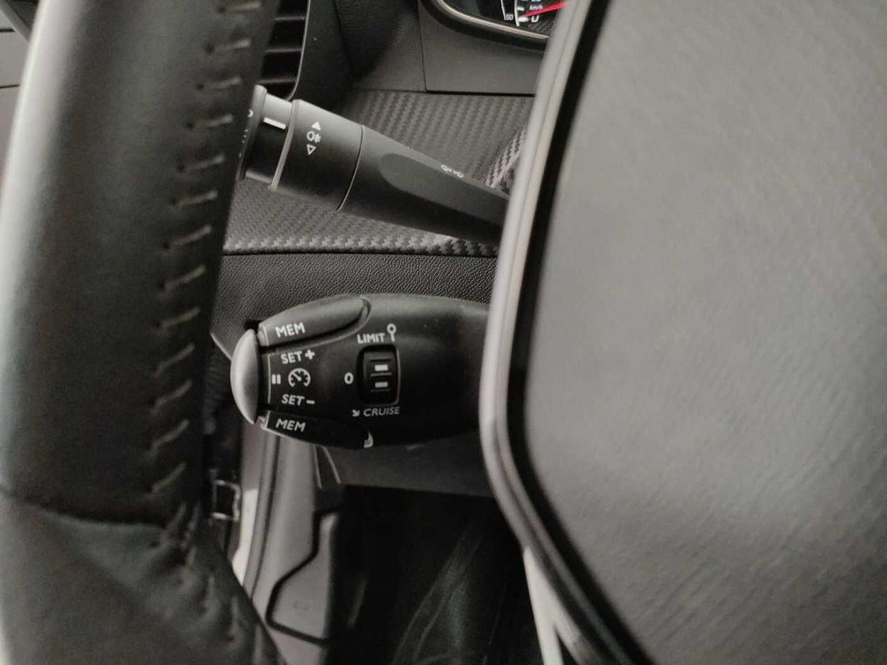 Peugeot Peugeot 208 usata 13