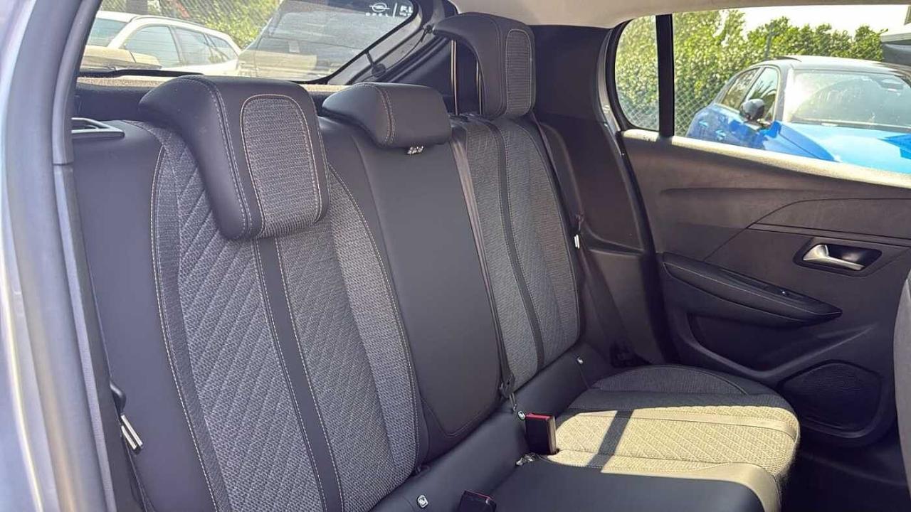 Peugeot 208 - Foto 4