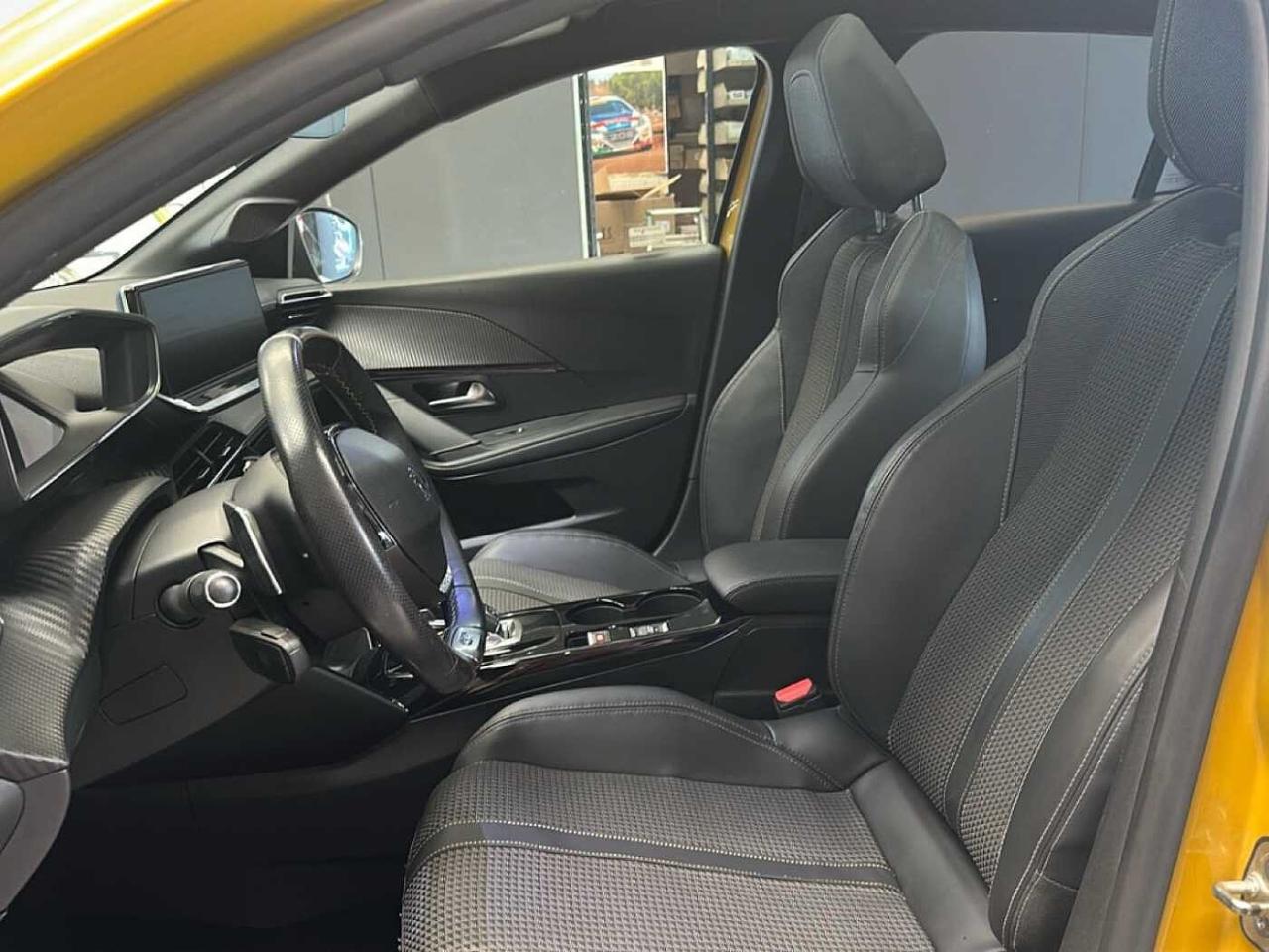 Peugeot Peugeot 208 usata 12