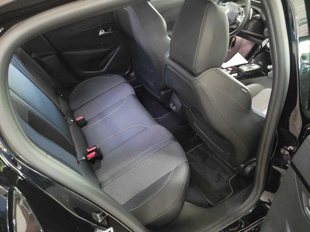 Peugeot 208 - Foto 4