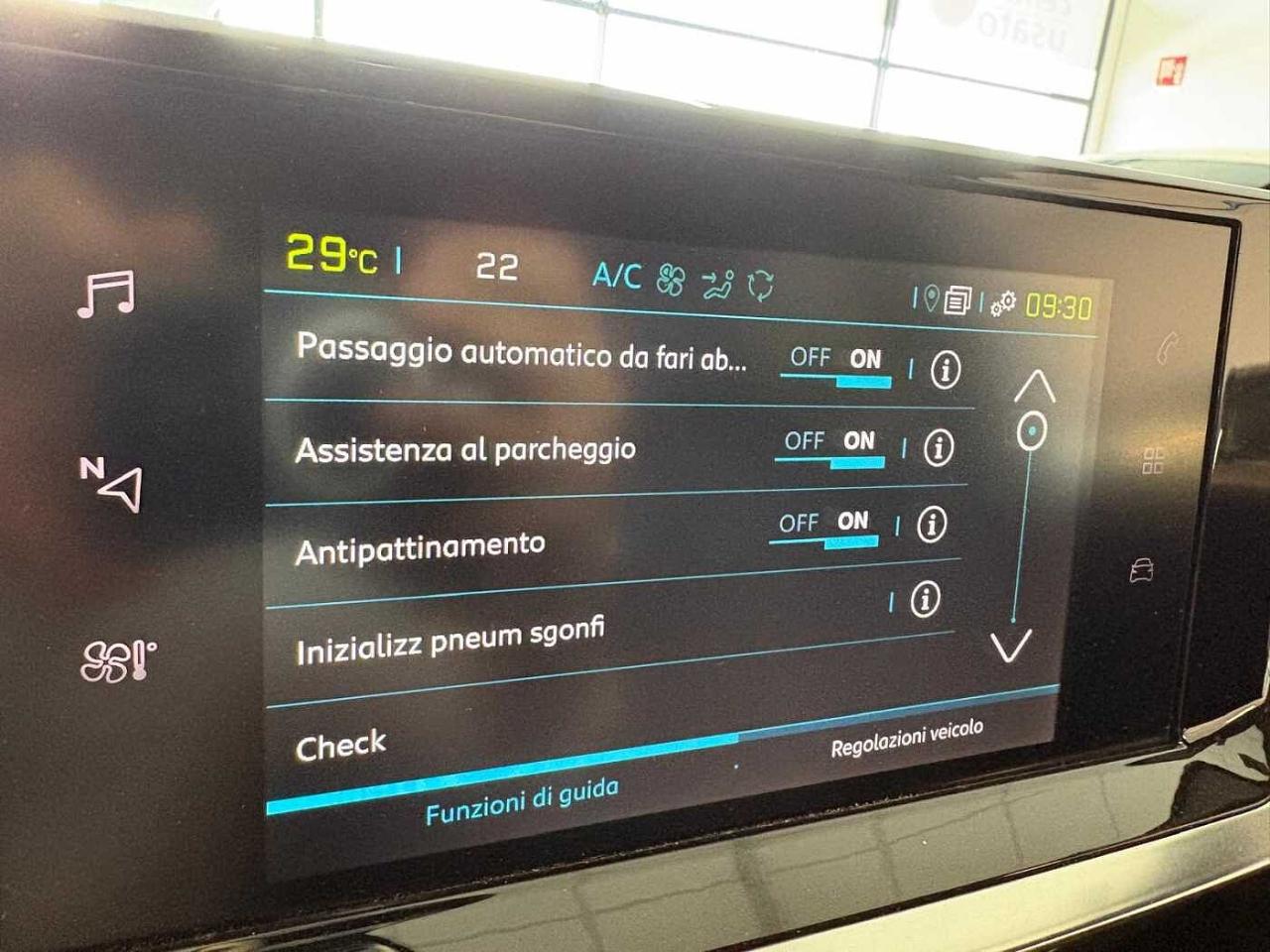 Peugeot 208 - Foto 5