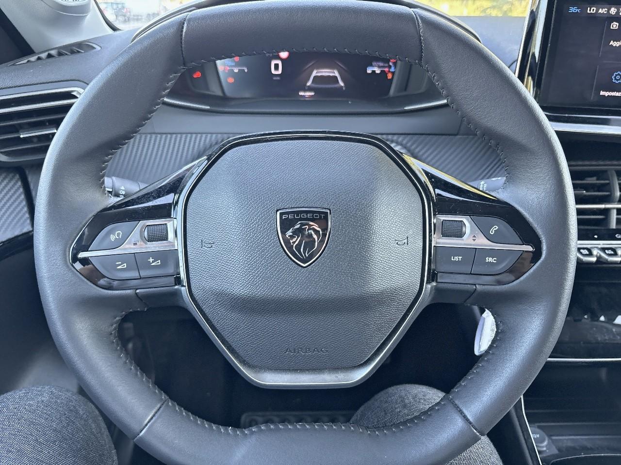 Peugeot 208 - Foto 4