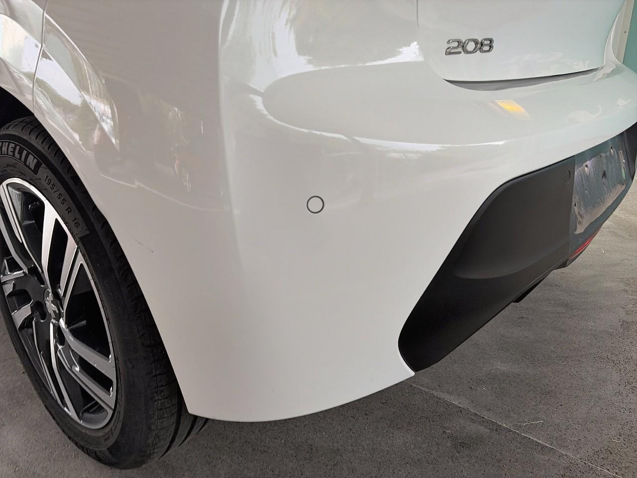 Peugeot Peugeot 208 usata 10