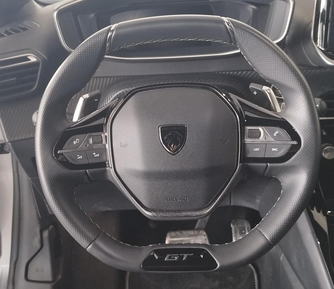 Peugeot 208 - Foto 3
