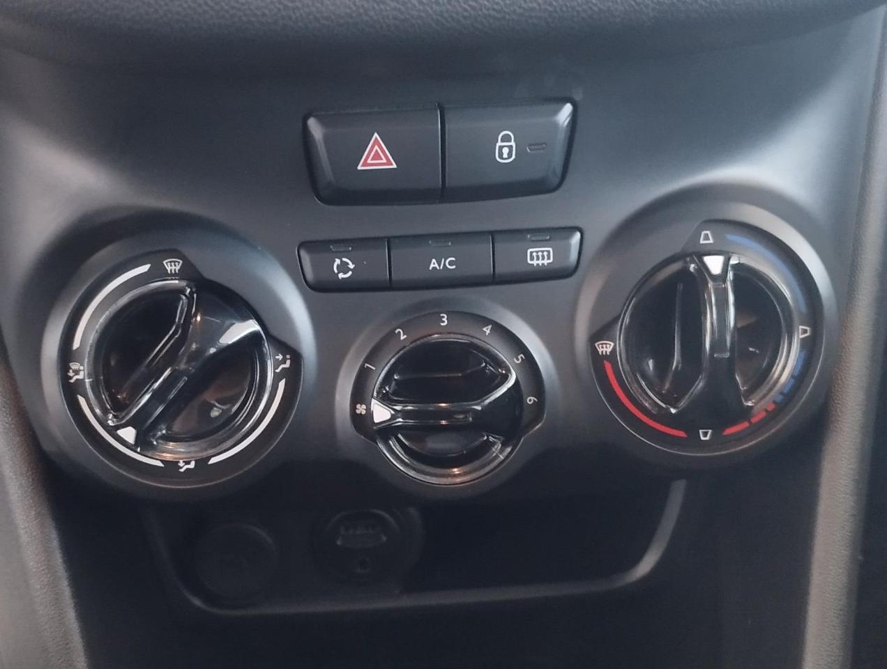 Peugeot 208 - Foto 5