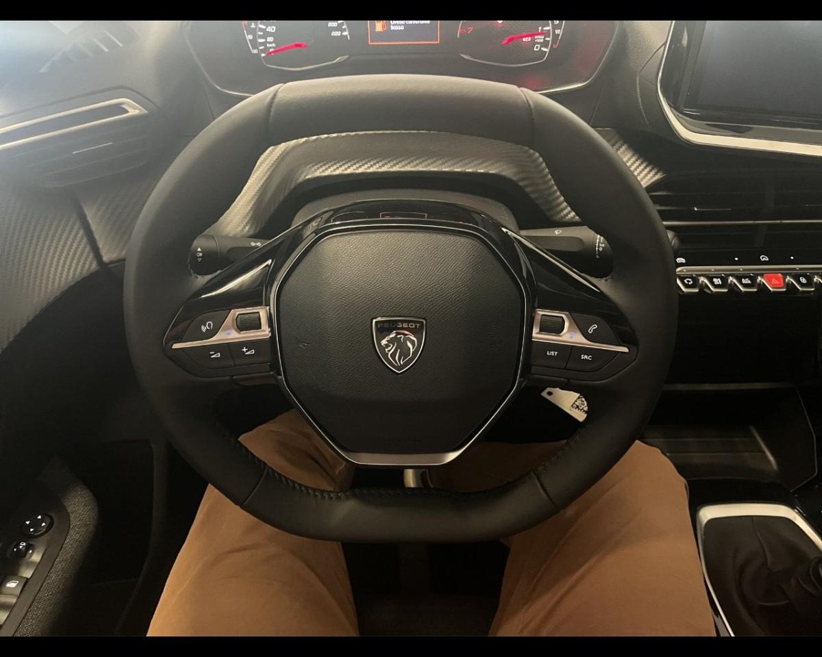 Peugeot 208 - Foto 3