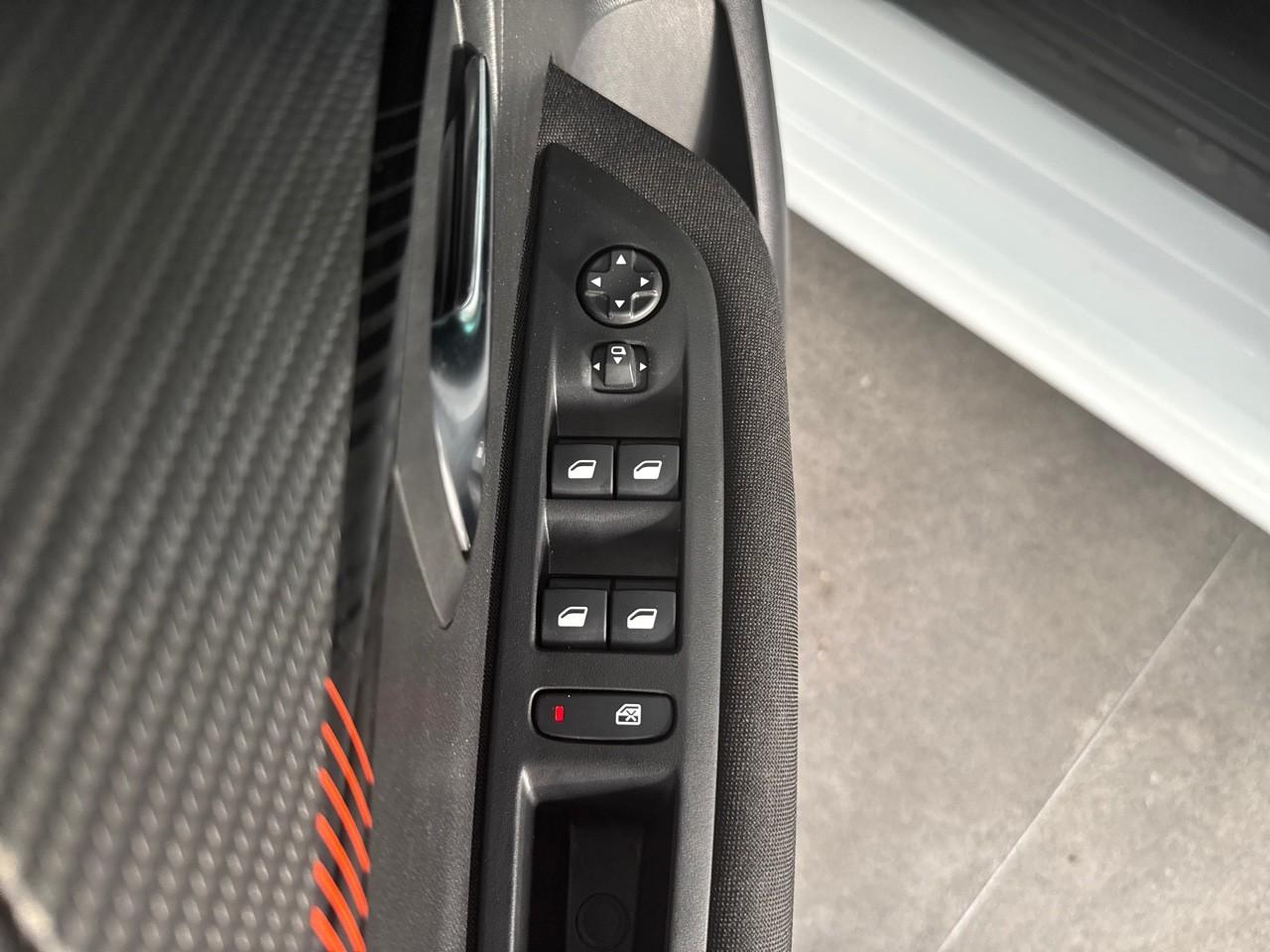 Peugeot Peugeot 208 usata 7