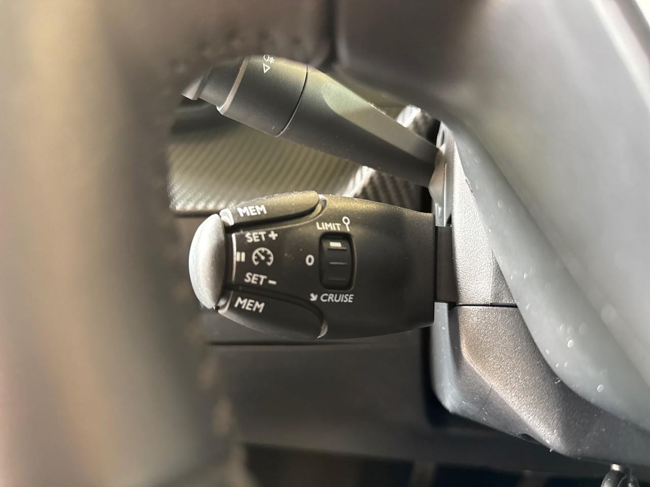 Peugeot Peugeot 208 usata 8