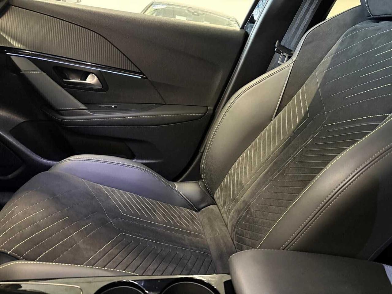 Peugeot Peugeot 208 usata 10