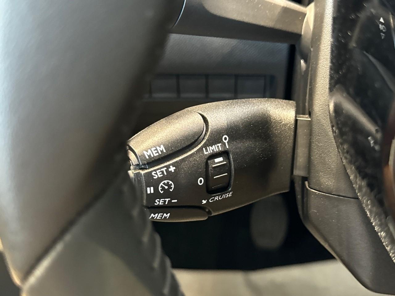 Peugeot Peugeot 208 usata 8