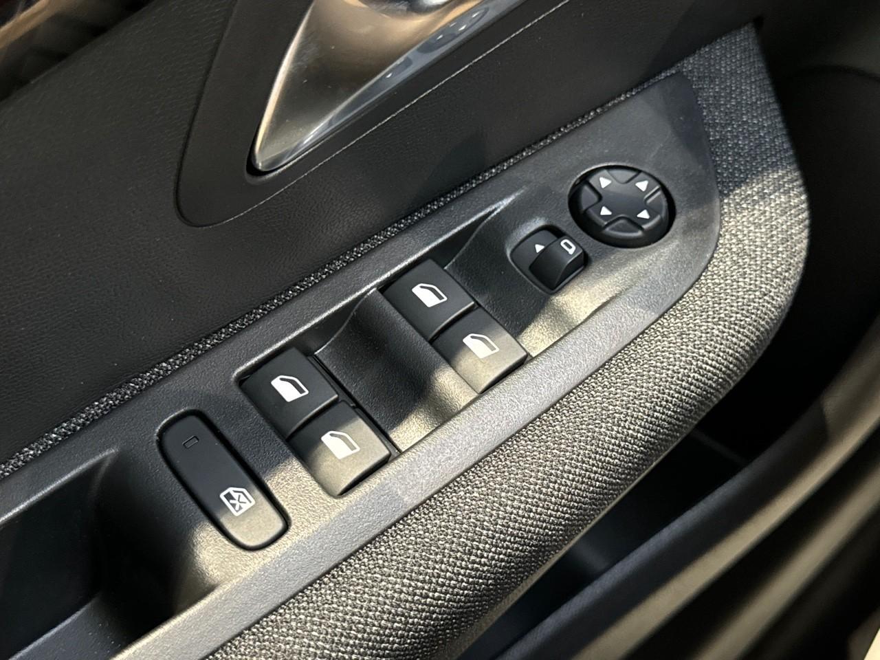 Peugeot Peugeot 208 usata 9